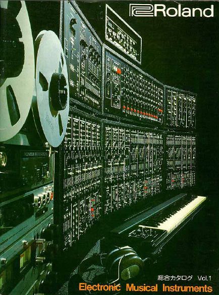 Iklan Vintage, 80s Tech, Electronic Music Instruments, Vintage Synth, Control Room, Retro Gadgets, Music Tech, Electronic Musical Instruments, Studio Room