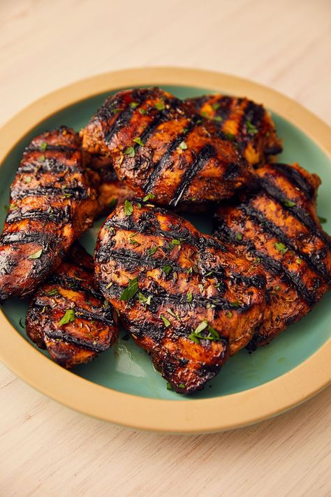 Best Grilled Chicken Breast Grilled Chicken Breast Recipes, Grilled Kabob Recipes, Grilling Recipes Sides, Grill Chicken, Grilled Chicken Breast, Grilled Meat Recipes, Tabbouleh Salad, Grilled Steak Recipes, Healthy Grilling Recipes