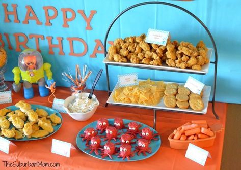 Octonauts Birthday Party Decorations, Octonauts Birthday Party Food, Birthday Party Decorations Ideas, Berry Party, Octonauts Birthday Party, Party Decorations Ideas, Dolphin Party, Ocean Food, Octonauts Party