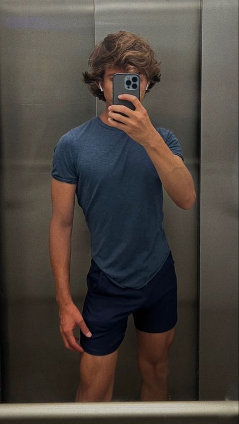 Guys Fits, Gay Outfit, Cute White Guys, Men Photography, Healthy Lifestyle Inspiration, Workout Aesthetic, Body Inspiration, Old Money Aesthetic, Gym Outfit