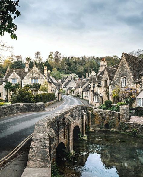 Castle Combe, Magic Places, Voyage Europe, Future Travel, English Countryside, England Travel, Travel Inspo, Pretty Places, Cyprus