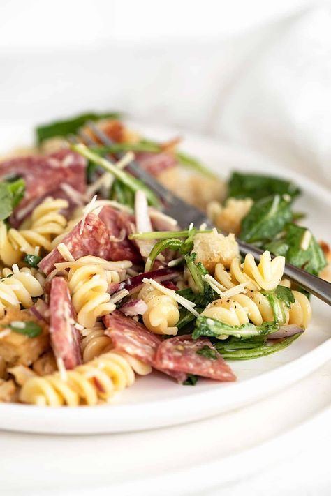 Salami Pasta Salad with Italian Dressing Pasta Salad With Salami, Salami Pasta, Salami Recipes, Stomach Rumbling, Grilled Potato Salad, Grilled Vegetable Salads, Cherry Tomato Salad, Salad Inspiration, Creamy Potato Salad