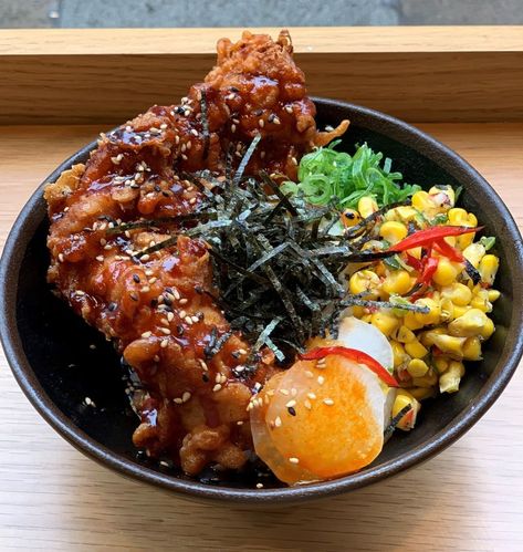 Donburi Bowl, Japanese Recipe, Asian Cooking, Lunch Time, Food Menu, Japanese Food, Food Lover, The Office, Chef