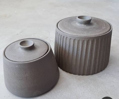 Lidded Jars Pottery, Creative Ceramics, Ceramic Forms, Pottery Jars, Pottery Bottles, Pottery Lessons, Paint Your Own Pottery, Pottery Inspiration, Making Stuff