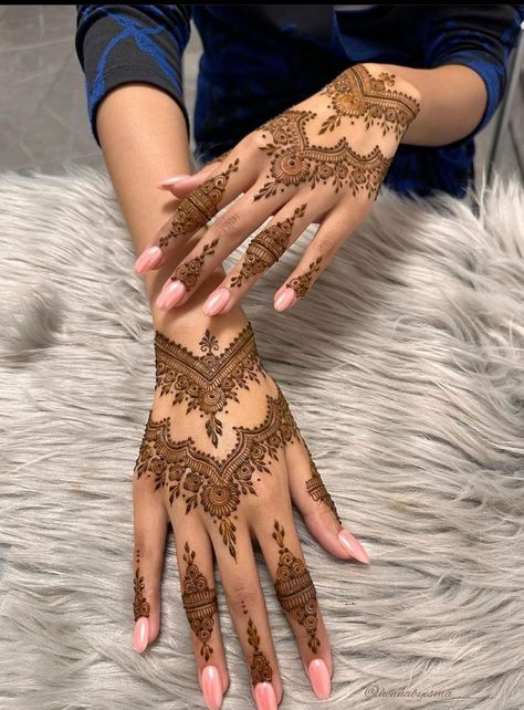 Mehndi Eid, Wedding Henna Designs, Indian Henna Designs, Henna Mehndi Designs, Bridal Mehandi, Henna Designs Wrist, Henna Inspired Tattoos, Henna Wedding, Finger Henna Designs