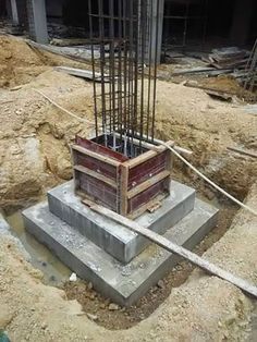 Footing Foundation, Front Wall Design, Civil Engineering Construction, Concrete Patio Designs, Metal Columns, Civil Engineering Design, Building Foundation, Concrete Footings, Small House Elevation Design