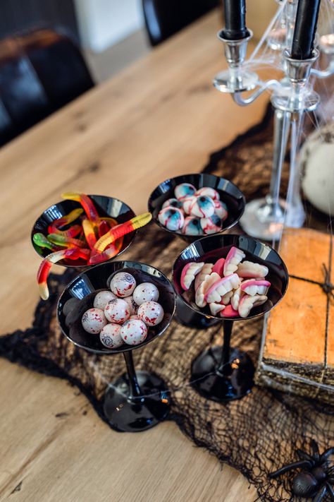 How We Decorated for Halloween - Andee Layne #halloweendecor #halloween #homedecor Halloween Dinner Party, Halloween Bar, Halloween Tablescape, Casa Halloween, Halloween Party Dinner, Food For Party, Spooky Night, Chic Halloween, Halloween Dinner