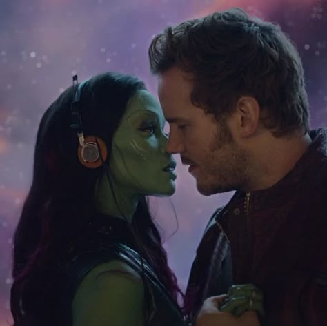 Gamora And Peter, Single Or Taken, Starlord And Gamora, Gardens Of The Galaxy, Marvel Couples, Peter Quill, Cocoppa Wallpaper, Dancing In The Moonlight, Movie Couples