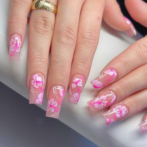 30 Stunning Square Nails to Upgrade Your Style Pink Nail Designs With Flowers, Hawaiin Flowers Nails, Flower Inspired Nails, Hawaiian Acrylic Nails, Square Acrylic Nails For Summer, Dominican Republic Nails, Summer Nail Ideas Square, Plumeria Nails, Hawaii Nails Ideas