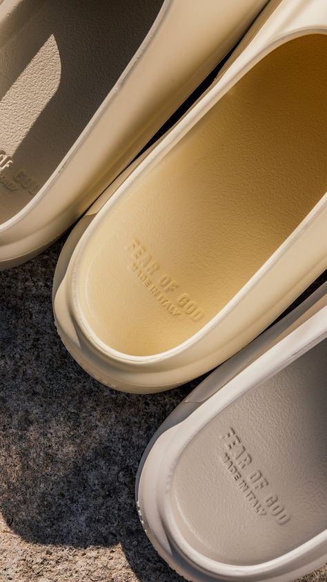 The iconic Fear of God 'The California' slip-on releases in both adult and kid sizing this Saturday, 12/4. Enter the Draw: https://feature.com/collections/current-releases Food Art Photography, Fear Of God, Iphone Wallpapers, Chanel Ballet Flats, Food Art, Art Photography, Slip On, California, Wallpapers