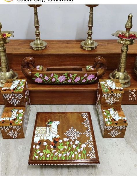 Wooden Singhasan For God, Pooja Room Decoration Ideas, Wooden Decoration Ideas, Mandir Decoration, Home Flower Decor, Indian Room Decor, Diwali Decorations At Home, India Home Decor, Housewarming Decorations