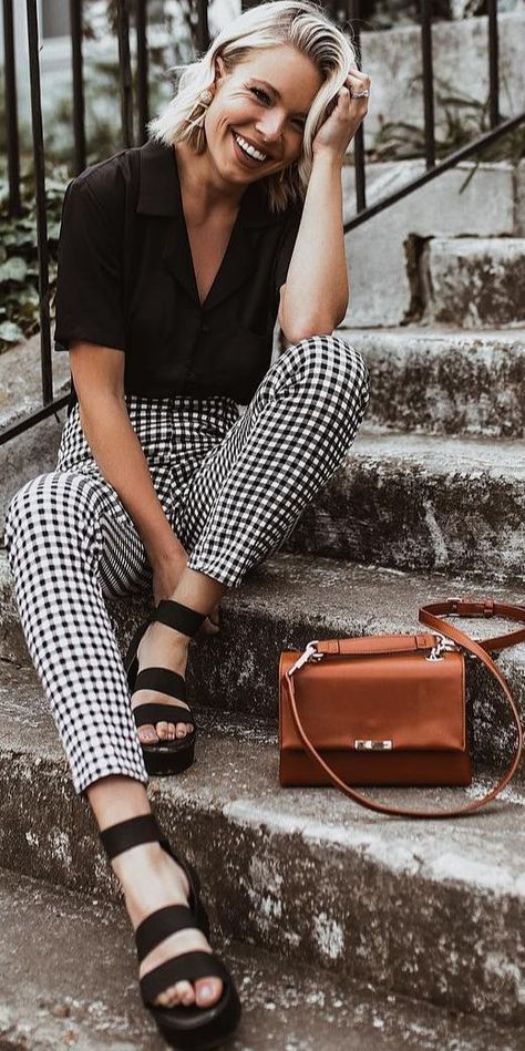 ‘Something Gingham’ Should Be at the Top of Your Summer Shopping List Gingham Trend, Plaid Pants Outfit, Black Button Up Shirt, Black And White Pants, Gingham Pants, Checkered Pants, Pullover Outfit, Teacher Outfit, Summer Work Outfits