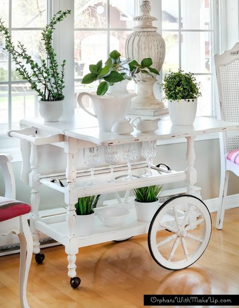 This brilliant Tea Cart Makeover is from Orphans with Makeup! It's got a new look and a new function as a houseplant stand. White pots on white cart with crystal and greenery. So beautiful. Tea Carts, Vintage Tea Cart, Beverage Cart, Deco Kitchen, Sun Rooms, Tea Trolley, Desk Diy, Tea Cart, Bar Cart Decor