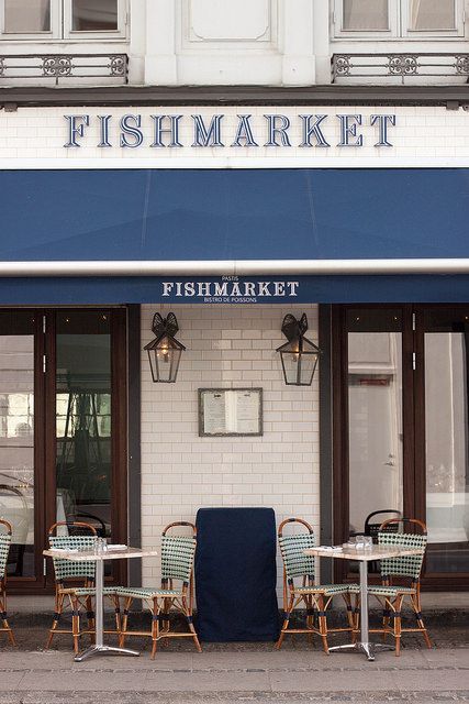 Marine Restaurant Design, Small Seafood Restaurant Design, Fish Restaurant Interior, Modern Seafood Restaurant Design, Seafood Restaurant Exterior, Seafood Store, Fish And Chips Restaurant, Fish Store, Fish Restaurant