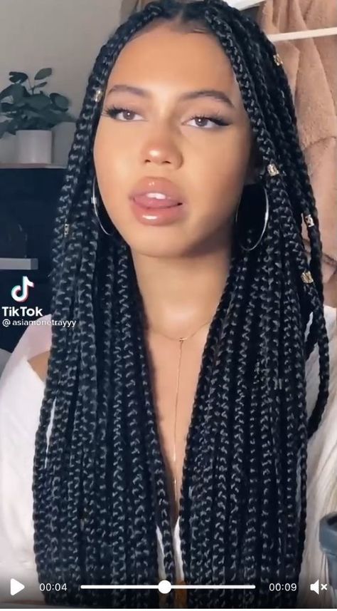 Knotless Braids With Gold Cuffs, Hair Style For Boy, Simple Box Braids, Braid Pictures, Box Braids Inspiration, Box Braids Ideas, Box Braid Ideas, Natural Hair Box Braids, Black Box Braids