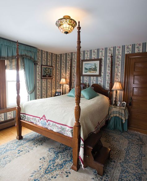 Llori Kierstead furnishes her home with 19th-century exuberance and charm. University Accommodation, Maine Homes, Victorian Farmhouse, Period Furniture, Green Gables, Beautiful Scenery, Dream Room, Home Furnishings, Bedroom Design