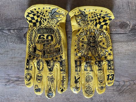 Leather Gloves Drawing, Kinco Glove Art, Mitten Art, Old School Motorcycles, Flip Ideas, Cool Motorcycle Helmets, Leather Work Gloves, Motorcycle Tattoos, Wallet Chains