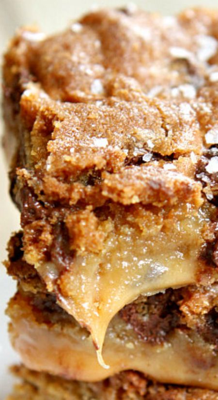 Gooey Salted Caramel Chocolate Chip Bars, Gooey Salted Caramel Chocolate Chip Cookie Bars, Salted Caramel Chocolate Chip Bars, Salted Carmel Bar Recipe, Salted Caramel Chocolate Chip Cookie Bars, Caramel Chocolate Chip Cookie Bars, Caramel Chocolate Chip Cookie, Caramel Chocolate Chip Cookies, Caramel Desserts