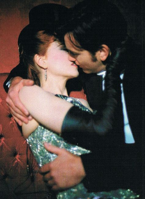 NICOLE KIDMAN & EWAN MCGREGOR as SATINE & CHRISTIAN photographed for MOULIN ROUGE! (2001) Satine Moulin Rouge Halloween Costume, Moulin Rouge Ewan Mcgregor, Satine Moulin Rouge Aesthetic, Christian Moulin Rouge, Moulin Rouge Aesthetic, Ewan Mcgregor Moulin Rouge, Satine Moulin Rouge, Moulin Rogue, Moulin Rouge Movie