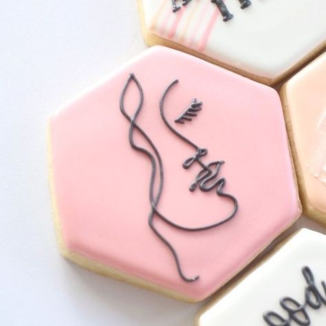 Esthetician Cookies Decorated, Hairstylist Cookies Decorated, Women’s Day Cookies, Salon Cookies Decorated, Womens Day Cupcakes, Esthetician Cookies, Woman Birthday Cookies, Spa Cookies Decorated, Womens Day Cookies