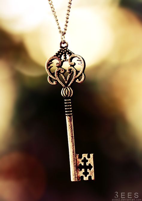 Key Tattoo, Old Key, Old Keys, Vintage Pendant Necklace, Key Pendant Necklace, Key Jewelry, Antique Keys, Airbrush Art, Key To My Heart