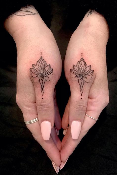 cool lotus tattoos Puppy Tattoos, Elegant Hand Tattoos, Pair Tattoos, Lotusblume Tattoo, Spiritual Tattoo, Thumb Tattoos, Tattoo Pics, Finger Tattoo For Women, Hand Tattoos For Girls