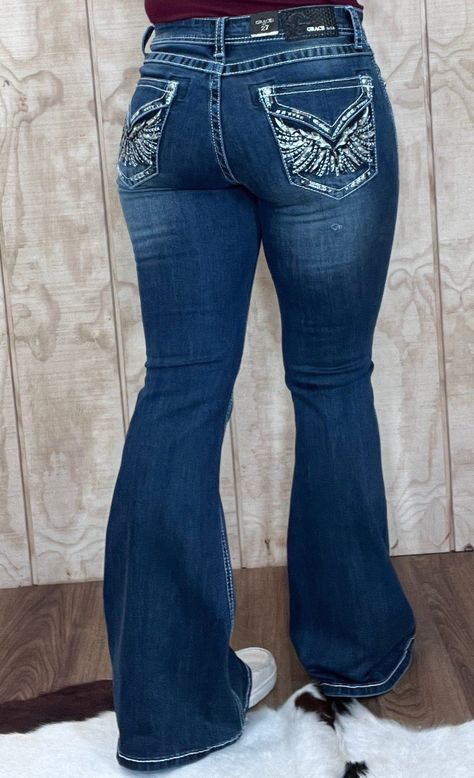 Vaquera Jeans Mexican, Righnstone Jeans, Flare Jeans With Pocket Design, Bootcut Jeans With Rhinestones, Cute Bootcut Jeans, Rhinestone Flare Jeans, Jean Back Pocket Design, Denim Jeans Pocket Design, Bellbottom Jean Outfits