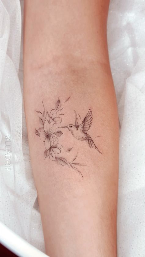 Flower Hummingbird Tattoo, Drip Tattoo, Hummingbird Tattoo Watercolor, Hummingbird Flower Tattoos, Flower Shoulder Tattoo, Pikachu Tattoo, Neon Tattoo, Vogel Tattoo, Uv Tattoo