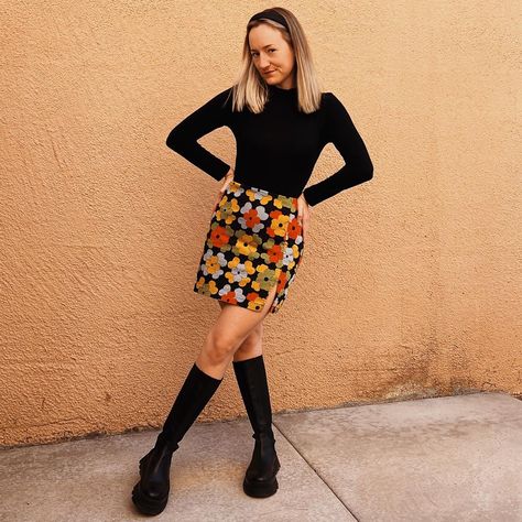 This one was such a fun look to pull together! I’ve been on the hunt for this Urban Outfitters skirt for soooo long. Literally like 2.5 years. And I finally found it in Poshmark! Style a black turtleneck with black boots and a fun skirt for a pop of color. And finish with a headband of course for the #blairwaldorf vibes. Outfit details: skirt — UO women’s floral Darren Notched Pelmet Mini Skirt @urbanoutfitters boots — lug sole black leather boots from @zaraofficial #blackturtleneck #retrost Style A Black Turtleneck, Vibes Outfit, Black Turtle Neck, Urban Outfitters Skirt, Blair Waldorf, Black Turtleneck, Black Leather Boots, Lug Sole, Winter Style