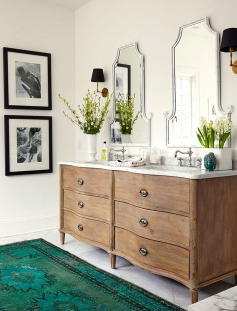 45 Gorgeous Bathroom Vanity Ideas That Fit Every Style Airy Cottage, Rustic Bathroom Ideas, Organic Modern Bathroom, Bathroom Vanity Ideas, Cottage Style Bathrooms, Cottage Bathroom Ideas, Cottage Bathroom, Decorating Advice, Vanity Ideas