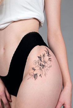 Pelvic Tattoos, Tatuaje Studio Ghibli, Floral Hip Tattoo, Small Thigh Tattoos, Flower Hip Tattoos, Side Hip Tattoos, Hip Tattoo Designs, Side Thigh Tattoos, Tato Minimal