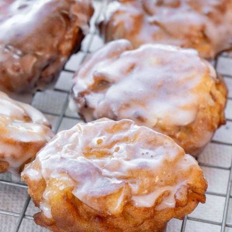 Classic Apple Fritters - Maebells Fritter Batter Recipe, Easy Apple Fritters, Easy Apple Fritters Recipe, Apple Fritters Recipe, Baked Apple Fritters, Best Apple Recipes, Apple Dumpling, Breakfast Quick, Satisfying Meals