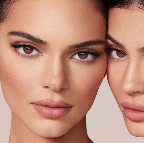 Kendall Jenner Maquillaje, Maquillaje Kylie Jenner, Kendall Jenner Photoshoot, Mac Brave, Instagram Kylie Jenner, Kylie Jenner Fotos, Teknik Makeup, Kendall Jenner Face, Kendall And Kylie Collection