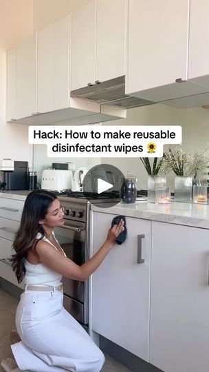 Chantel Mila, Diy Cleaning Wipes, Soap Making Tutorials, Life Hacks Cleaning, Disinfectant Wipes, Soap Suds, Diy Soap Recipe, Homemade Cleaners, Swirl Soap