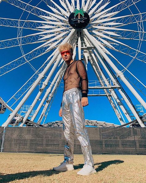 Rave Party Theme, Rave Outfit Men, Coachella Outfit Men, Outfit Themes, Space Vibes, Rave Outfits Men, Festival Fits, Party Outfit Men, Festival Outfits Men