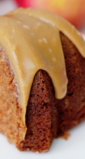 Applesauce Spice Cake, Chocolate Chip Bundt Cake, Buttermilk Pound Cake, Pumpkin Treats, Spice Cake Recipes, Cooking Stuff, Applesauce Cake, Beer Cake, Caramel Frosting