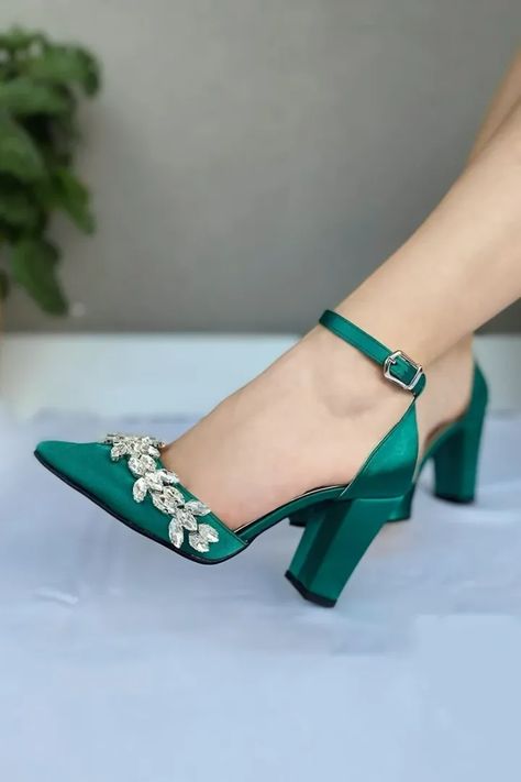 Emerald Green Quinceanera Theme - My Perfect Quince  https://myperfectquince.com/xaes Green Block Heels, Wedding Shoes Green, Quince Heels, Emerald Green Quinceanera Theme, Emerald Green Shoes, Emerald Green Heels, Emerald Shoes, Green Quinceanera Theme, Sepatu Pump