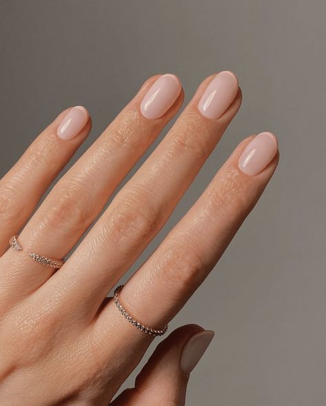 Subtle Nails, Casual Nails, Luxury London, Rose Nails, Tip Nails, Hair Skin Nails, Neutral Nails, Chic Nails, French Tip Nails