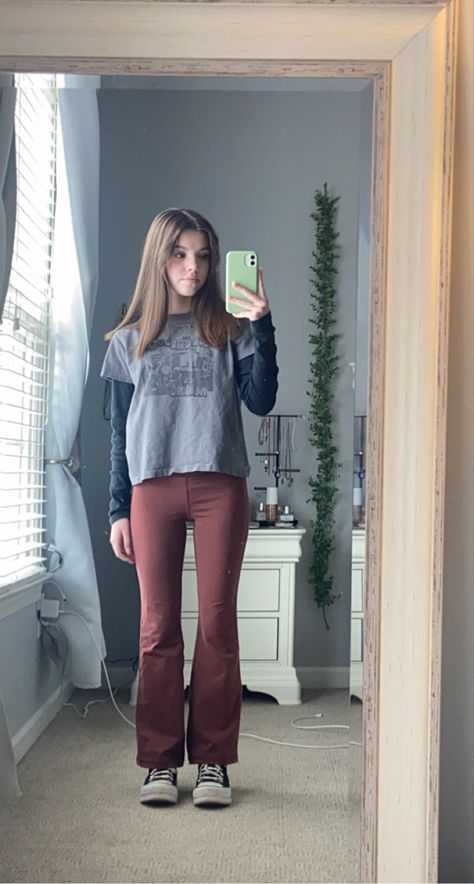 Modest Flare Leggings Outfit, Burgundy Flare Leggings Outfit, Maroon Flare Leggings Outfit, Purple Flare Leggings Outfit, Graphic Tee Layering Outfit, Colored Flare Leggings Outfit, Brown Flared Leggings Outfit, Green Flare Leggings Outfit, Brown Flare Leggings Outfit