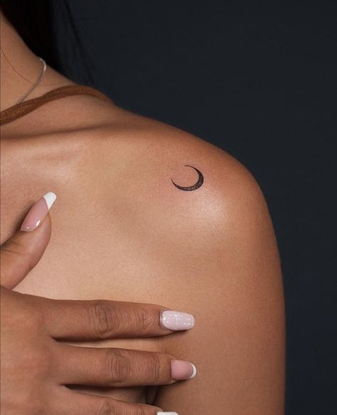 Blessed Tattoo On Hand, Blessed Tattoo, Tattoo On Hand, Small Shoulder Tattoos, Chic Tattoo, Small Pretty Tattoos, Petite Tattoos, Modern Tattoos, Dainty Tattoos