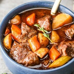 Dinty Moore Beef Stew, Best White Cake Recipe, Old Fashioned Beef Stew, Sugar Spun Run, Hearty Beef Stew, Ground Beef And Potatoes, White Cake Recipe, Stew Meat, Beef Stew Recipe