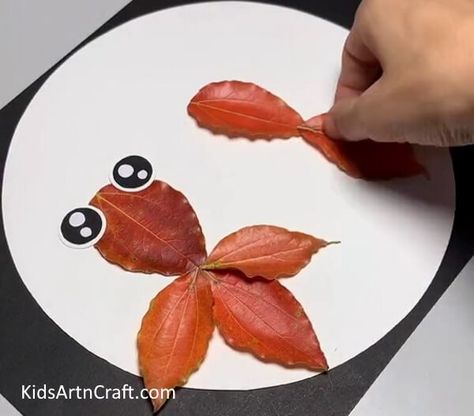 DIY Leaf Art Fish Making Easy Tutorial for kids Check more at https://www.kidsartncraft.com/leaf-fish-art-tutorial/ Craft With Leaves, Diy Leaf Art, Diy Leaf, Nature Craft, Diy Crafts Love, Diy Leaves, Art Fish, Nature Crafts, Animal Crafts