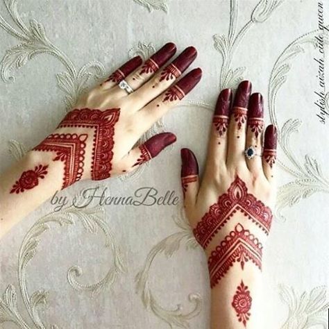 Wrist Mandala, Henne Tattoo, Inai Pengantin, Red Henna, Tato Henna, Finger Henna Designs, Mehndi Designs 2018, Tattoo Wrist, Finger Henna