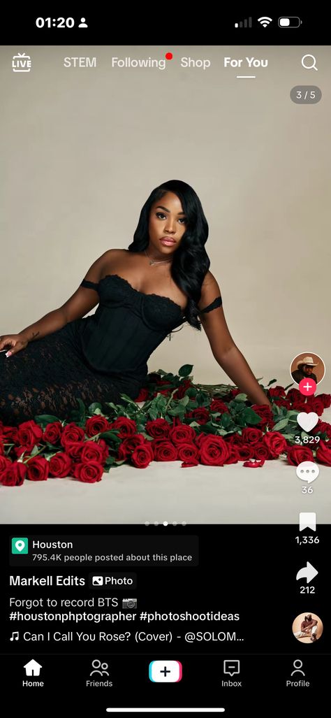 Black Gold Photoshoot, Valentines Photoshoot Ideas Black Women, Alabama Barker Birthday Photoshoot, Birthday Shoot With Roses, 25th Birthday Ideas Black Women, Black Dress Red Roses Photoshoot, Roses Photoshoot Black Women, Roses Birthday Photoshoot Ideas, Rose Photoshoot Black Women