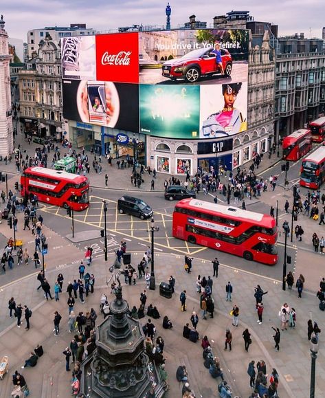 London Highlights, London Buses, England London, London Aesthetic, Piccadilly Circus, St Pancras, London Transport, London Town, London Calling