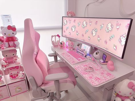 💗 Gamer Room Kawaii, Hello Kitty Pc Setup, Hello Kitty Setup, Pink Pc Setup, Pink Gaming Setup, Gamer Ideas, Nintendo Lite, Games Room Inspiration, Desk Aesthetic