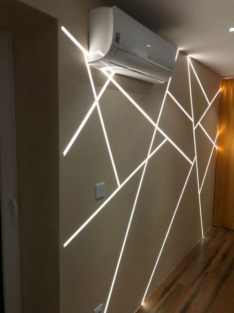 Profile Light Wall Design For Bedroom, Led Profile Lighting Design Wall, Ceiling Ideas Bedroom Aesthetic, Luxury Bedroom Ceiling, Bedroom Lighting Ideas Ceiling, Ceiling Ideas Bedroom, Minimalist Bedroom Ceiling, Ceiling Styles, Ideas Bedroom Aesthetic