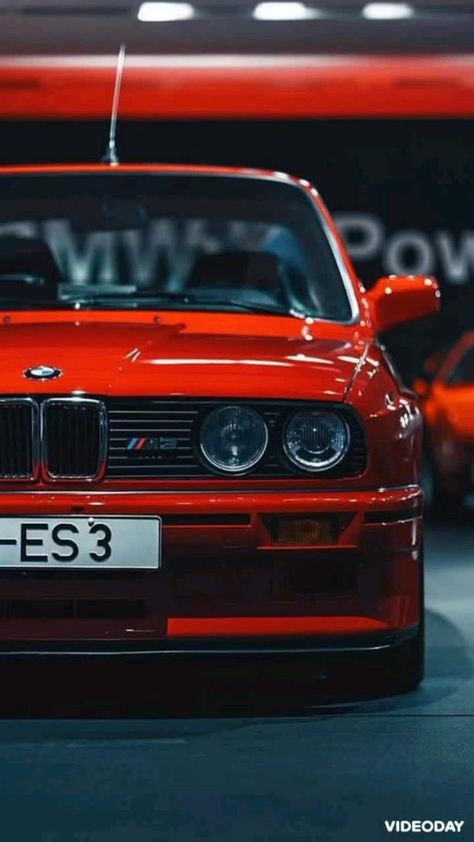 Old Bmw Wallpaper, Bmw Wallpaper Iphone, Old Bmw, Bmw Wallpaper, Bmw Old, E30 Bmw, Bmw Sports Car, E90 Bmw, Carros Bmw