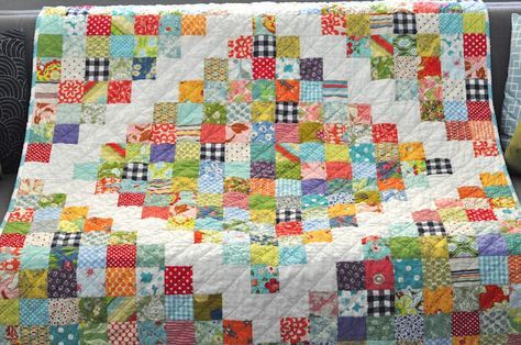 potluck quilt pattern Great little quilt to use up left-over scraps. 3.5 inch squares Quilting Digest, Postage Stamp Quilt, I Spy Quilt, Charm Quilt, Scrappy Quilt Patterns, Scrap Quilt Patterns, Strip Quilts, Orange You Glad, Sewing Quilts