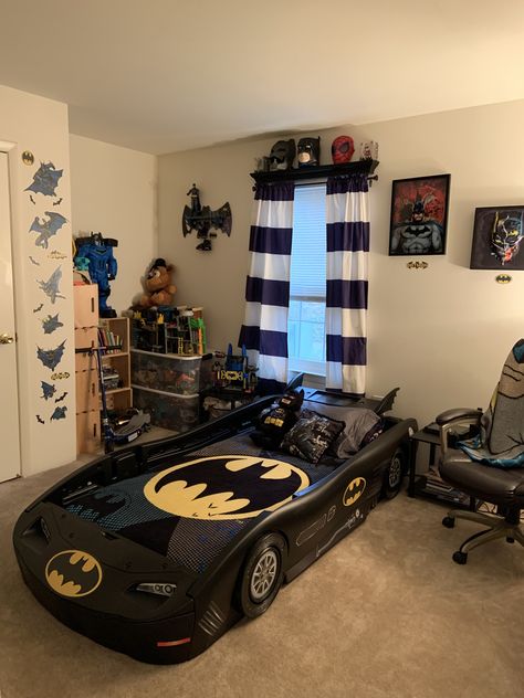 Batman Bedroom Ideas Boys, Batman Room Ideas Boys, Batman Toddler Room, Batman Room Ideas, Batman Kids Rooms, Batman Kids Room, Batman Bedroom Decor, Batman Themed Bedroom, Batman Room Decor